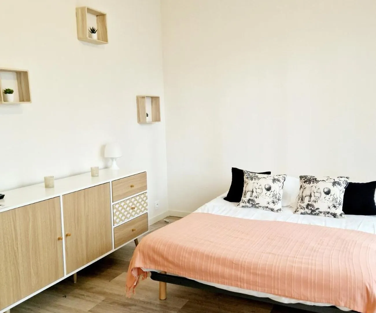 Studio Centre-Ville Au Calme Espalion 0*,  France